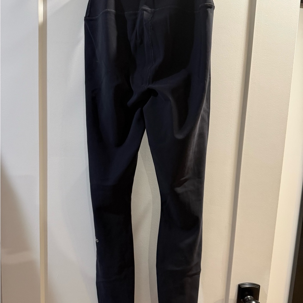Alo Yoga Ripped Legging, so comfy, I just dont wear them enough